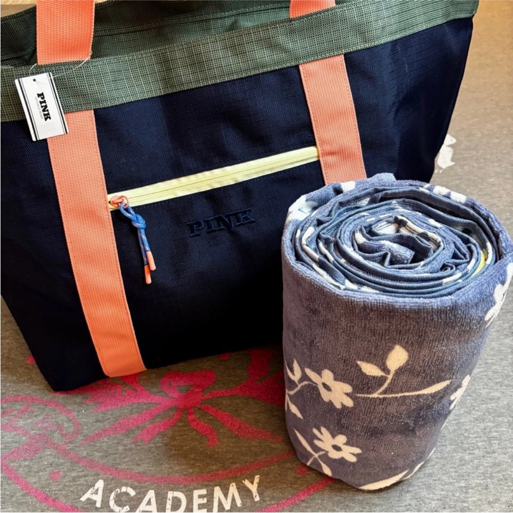 Pink VS Tote large Bag + beach towel set new - Picture 4 of 5